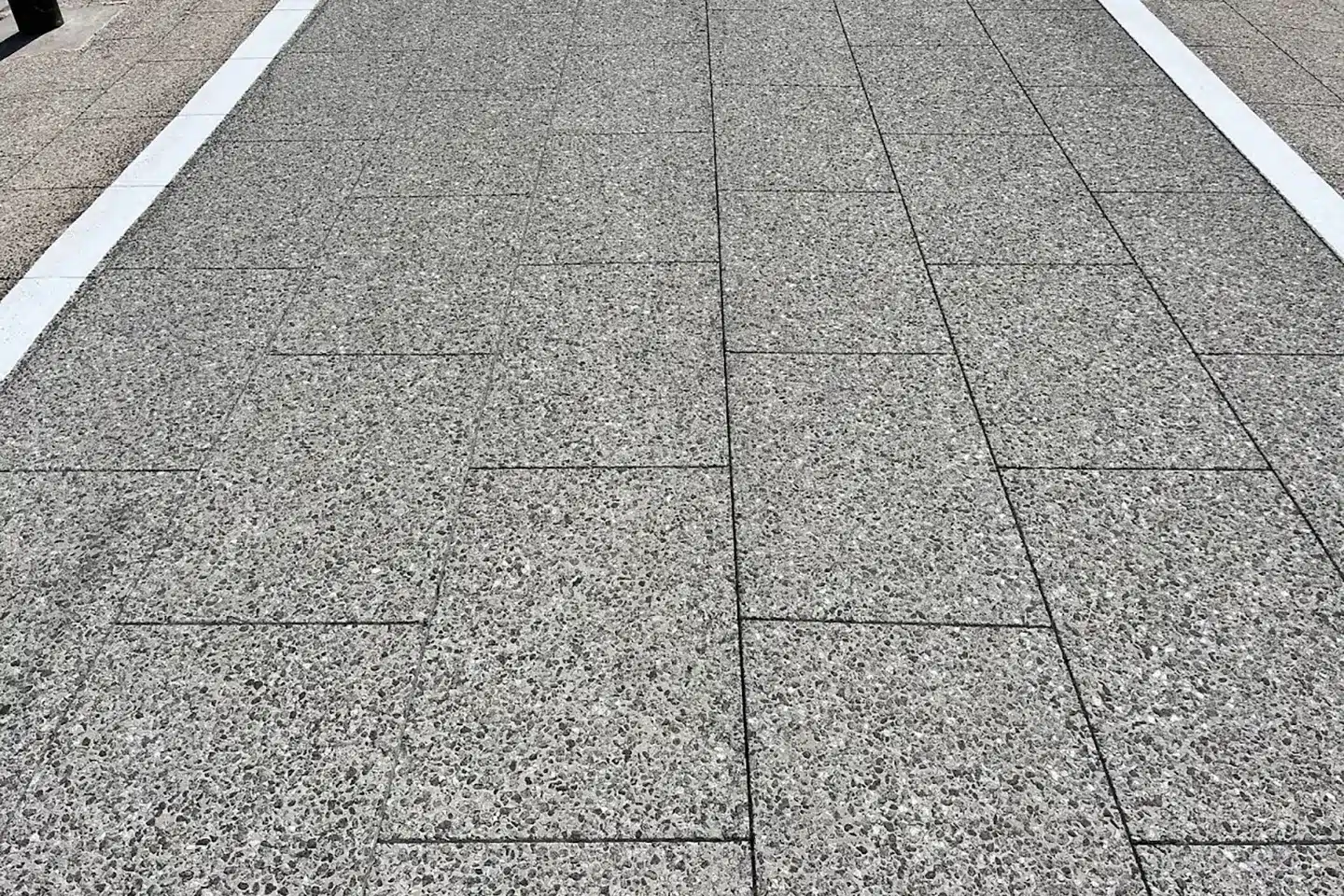 特殊舗装工事(石張り風舗装)